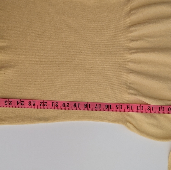 Puli Yellow half sleeve Top. XL - Picture 13 of 13